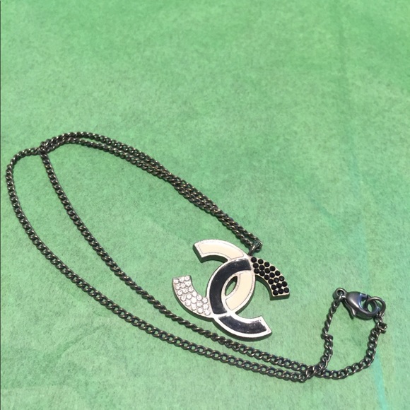 Vintage Chanel Cream Black Diamond Chanel Necklace - Picture 7 of 7